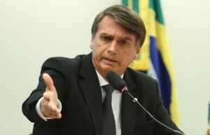 Alckmin é pacifista e desarmamentista, diz Bolsonaro