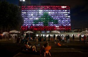 Israelenses se dividem em atos de apoio ao povo libanês