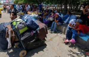 Venezuelanos morrem de frio ao tentar cruzar cordilheira na Colômbia