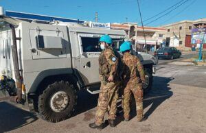 Primeiro-ministro interino do Líbano promete “punir” assassinos de soldado irlandês em serviço da ONU