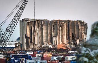 Irã prometeu reconstruir o porto de Beirute