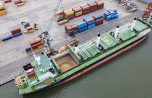 Porto de Trípoli: Embaixada acusa navio sírio de transportar cevada e trigo roubados da Ucrânia