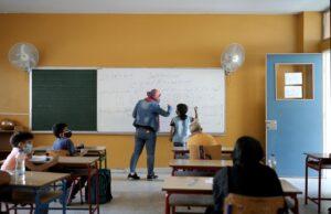 UNICEF ajuda crianças a se atualizarem em suas aulas de educação infantil através de aulas escolares de verão