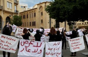 Seis em cada 10 mulheres no Líbano não denunciam agressão sexual por causa da honra da família, revela um novo estudo